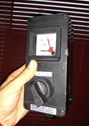 نمایش جزئیات برای کنترل استیشن ضدانفجار با آمپرمتر و سلکتور سوئیچ تصویر کنترل استیشن ضدانفجار با آمپرمتر و سلکتور سوئیچ